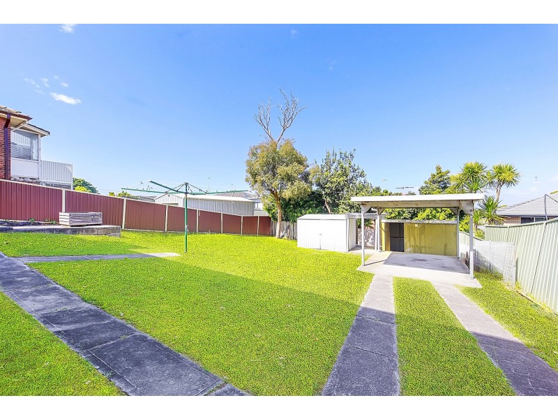 16 Lasseter Avenue, Chifley NSW 2036