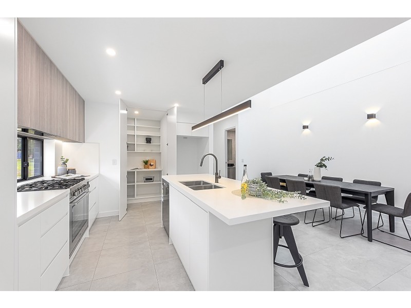 3A & 3B Hastings Avenue, Chifley NSW 2036