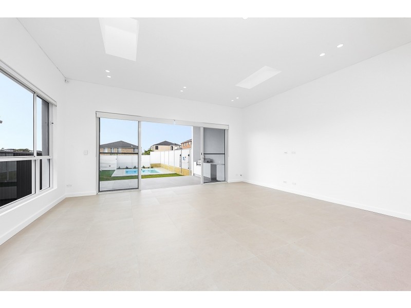1243B Anzac Parade, Chifley NSW 2036