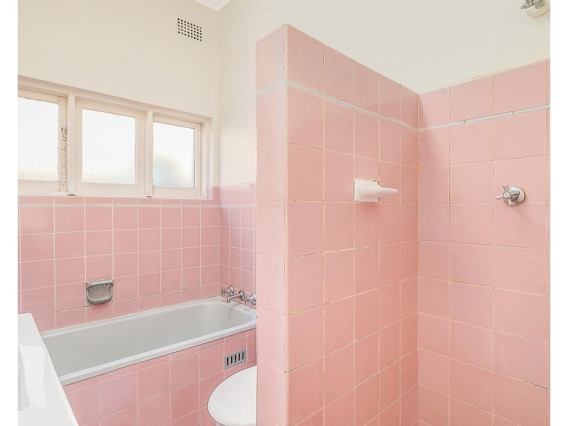 18 Universal Street, Eastlakes NSW 2018