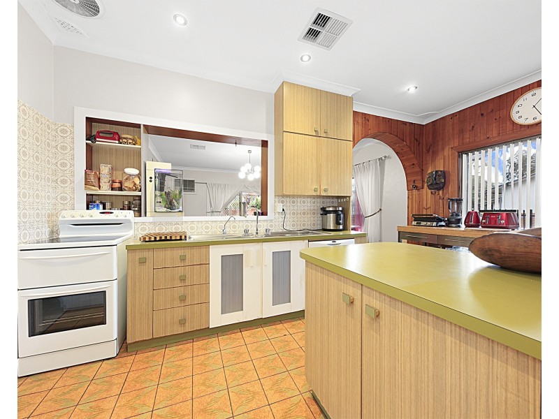 64 Trevelyan Street, Botany NSW 2019