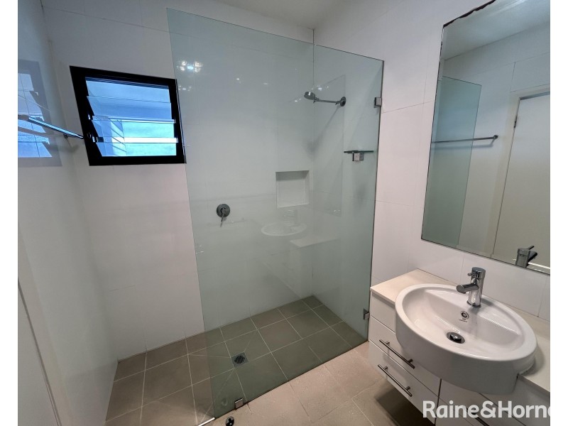 71B Macquarie Street, Chifley NSW 2036