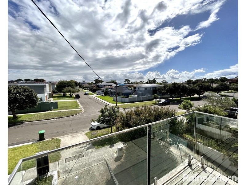 71B Macquarie Street, Chifley NSW 2036