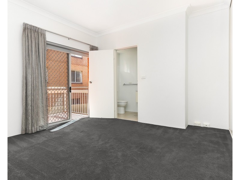 2/3 Hendy Avenue, Coogee NSW 2034