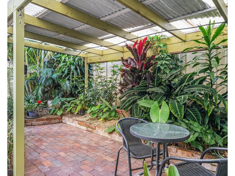 31 Warburton Street, Chifley NSW 2036