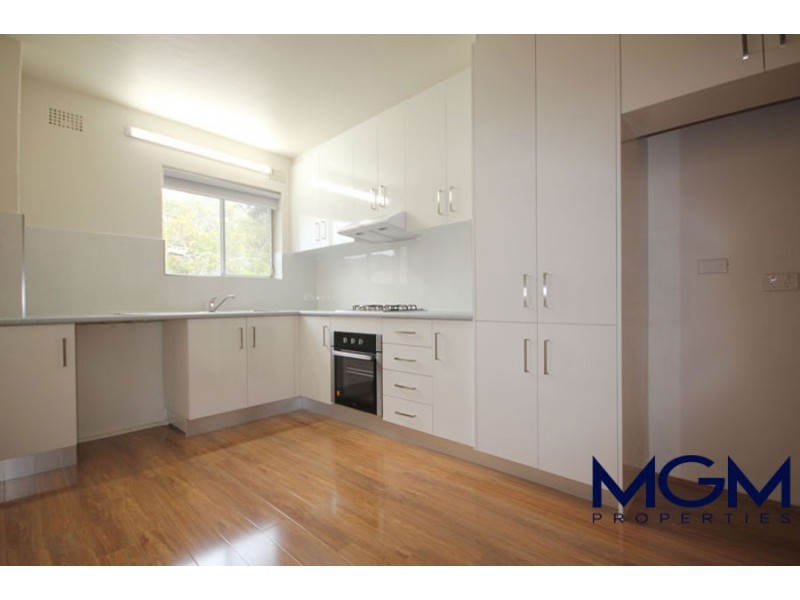 8/10 Barber Avenue, Eastlakes NSW 2018