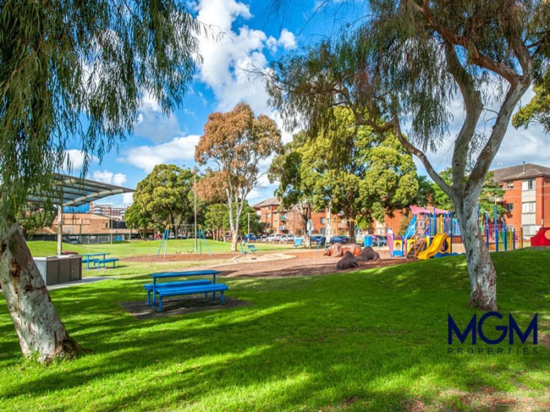 8/10 Barber Avenue, Eastlakes NSW 2018