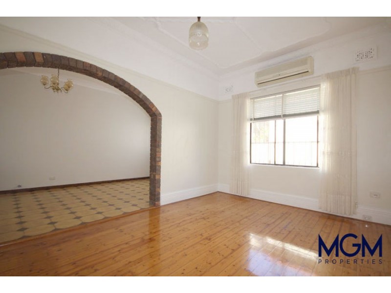 61 Tweedmouth Ave, Rosebery NSW 2018