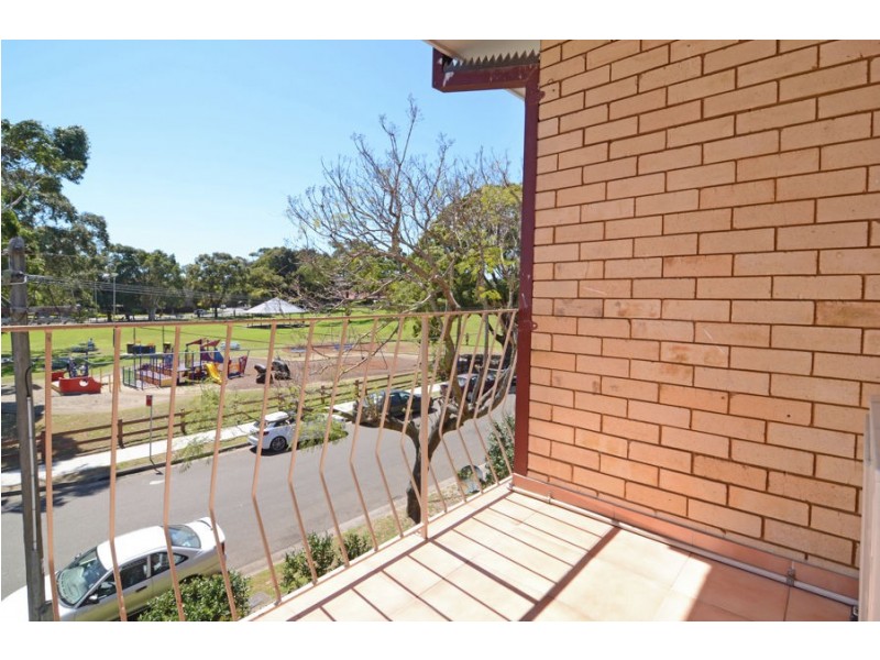 10/12 Barber Ave, Eastlakes NSW 2018