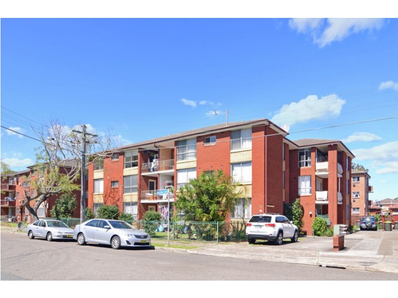 10/12 Barber Ave, Eastlakes NSW 2018