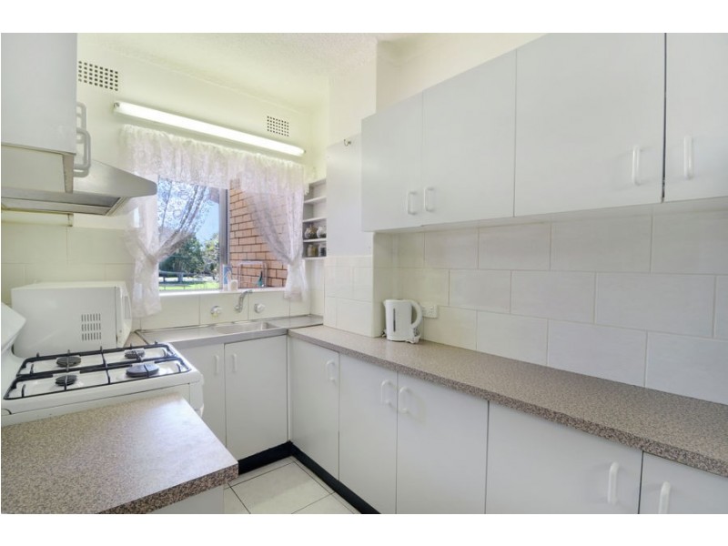 10/12 Barber Ave, Eastlakes NSW 2018