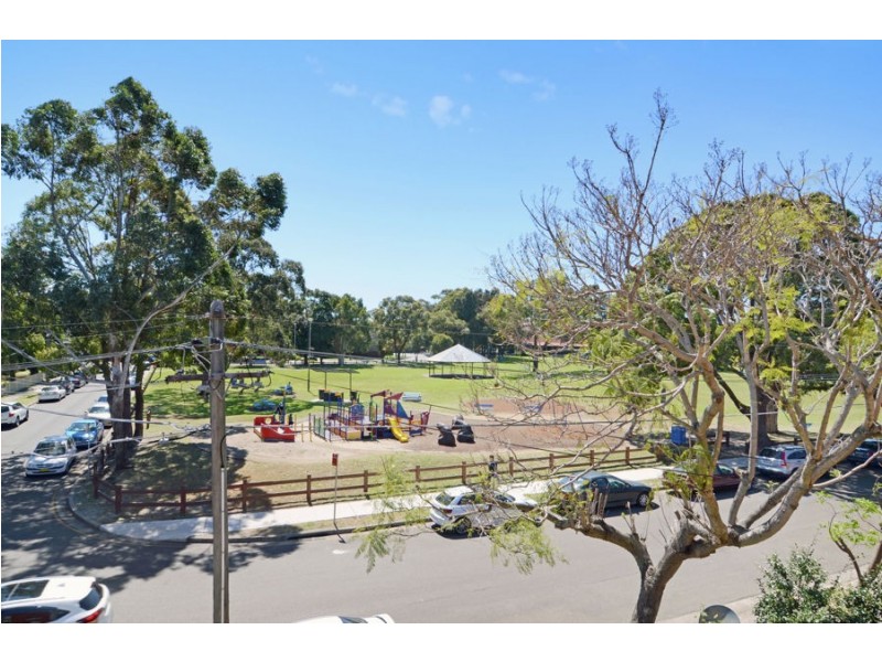 10/12 Barber Ave, Eastlakes NSW 2018