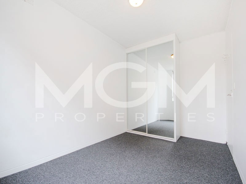 2/37 Mascot Drive, Eastlakes NSW 2018