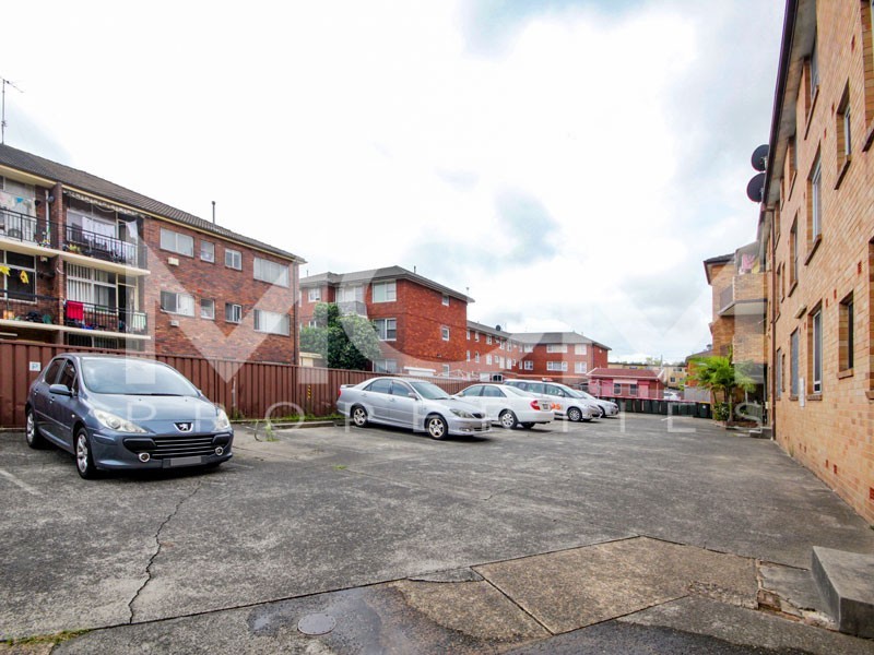 2/37 Mascot Drive, Eastlakes NSW 2018