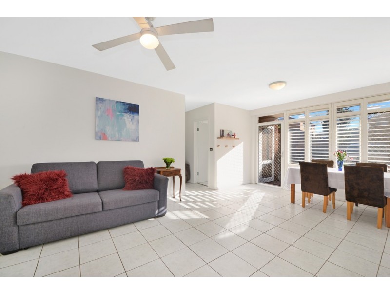 2/8 Evans Avenue, Eastlakes NSW 2018