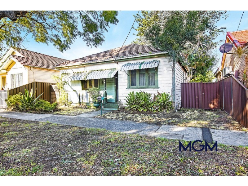 27 Harry Street, Eastlakes NSW 2018