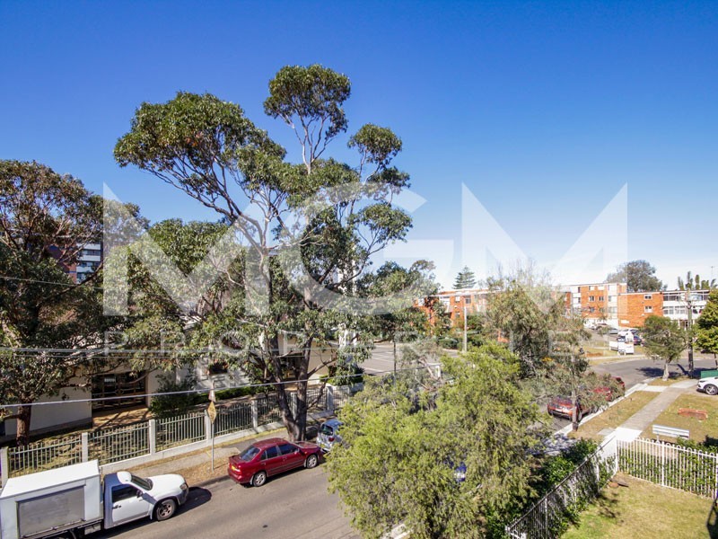 12/33 Mascot Drive, Eastlakes NSW 2018