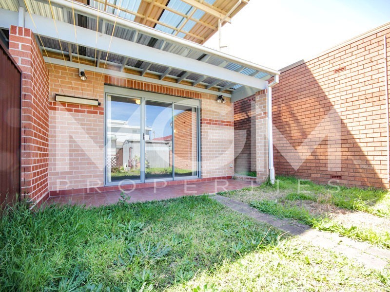 2/27 Garden Street, Eastlakes NSW 2018