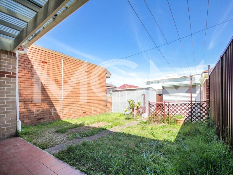 2/27 Garden Street, Eastlakes NSW 2018