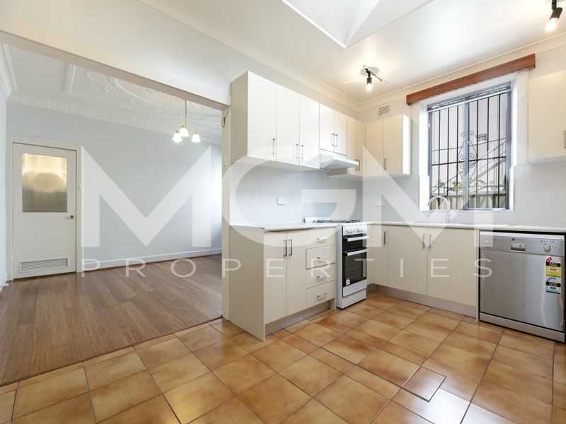 7 Robinson Street, Eastlakes NSW 2018