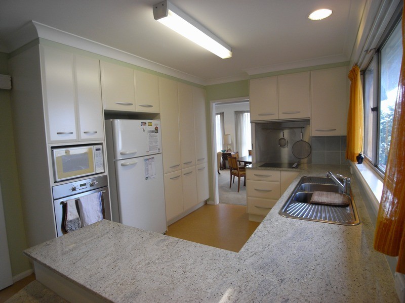 17 Connemara Ave, Killarney Heights NSW 2087