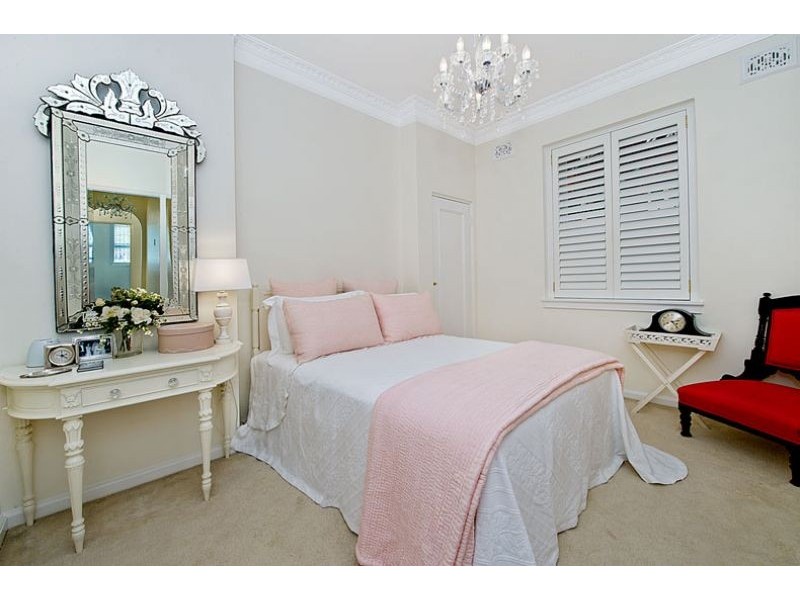 2 at 4 Iluka St, Rose Bay NSW 2029