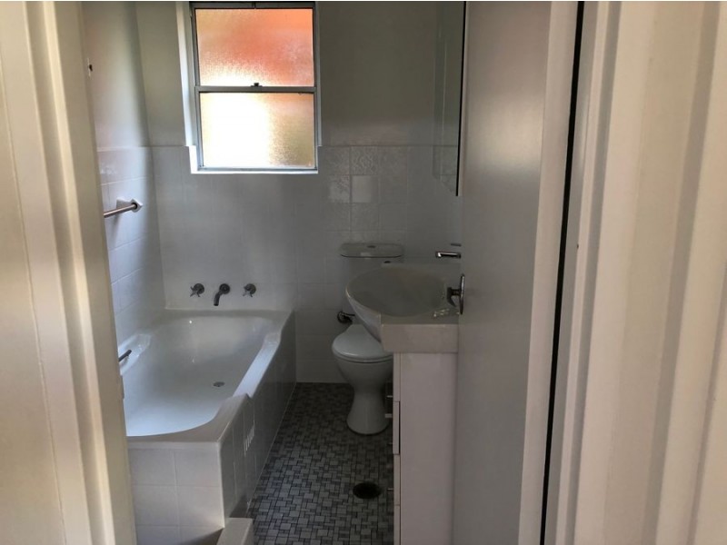 2/11 Lamrock Avenue, Bondi Beach NSW 2026