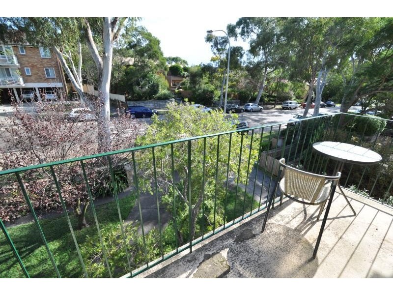 2/83 Burns Bay Road, Lane Cove NSW 2066