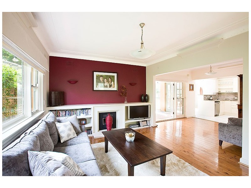 15 Crowther Avenue, Greenwich NSW 2065