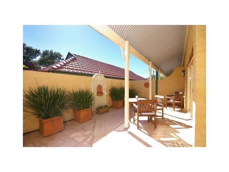 18B Brook Street, Crows Nest NSW 2065