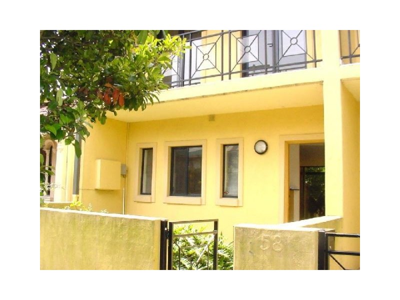 2/58 Holtermann Street, Crows Nest NSW 2065