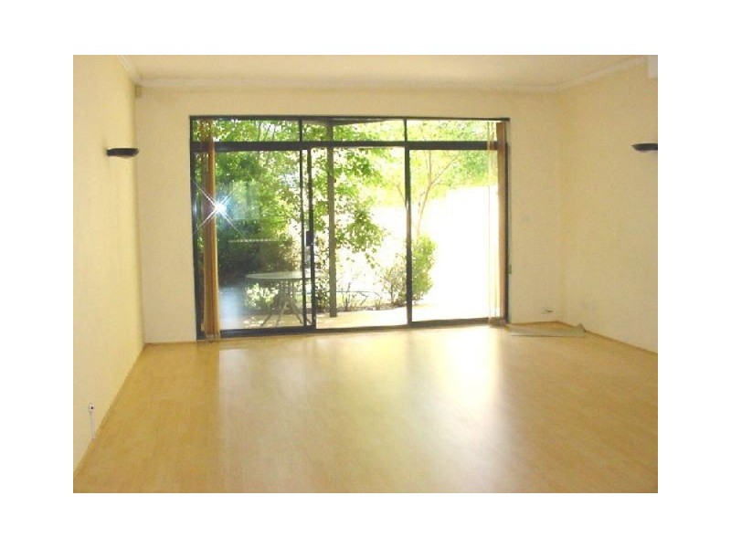 2/58 Holtermann Street, Crows Nest NSW 2065