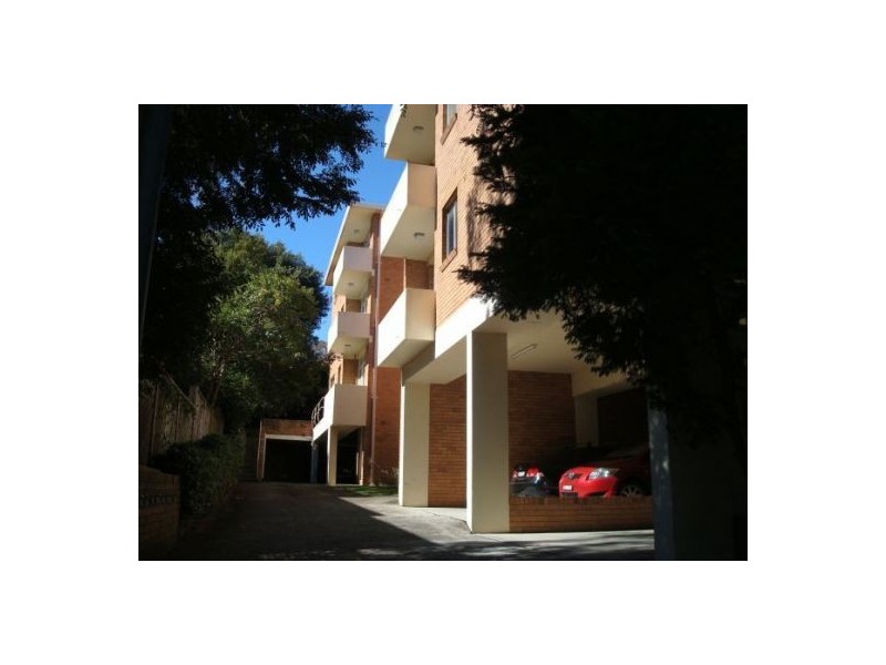 8/19  Priory Road, Waverton NSW 2060