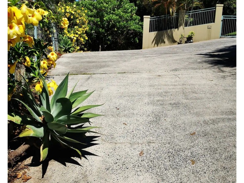 9 Hoop Pine Lane, Suffolk Park NSW 2481