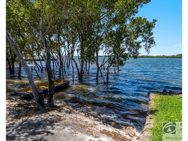 2 Riverside Drive, West Ballina NSW 2478
