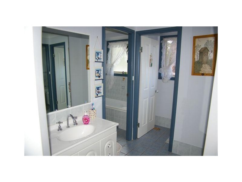 11 Honeyeater Way, Coffs Harbour NSW 2450