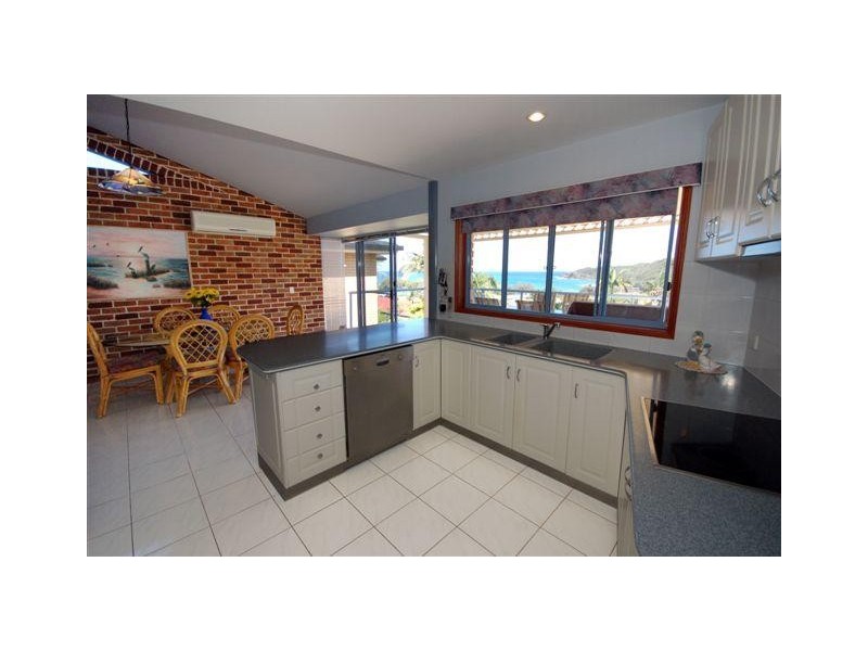 Korora Bay Drive, Korora NSW 2450