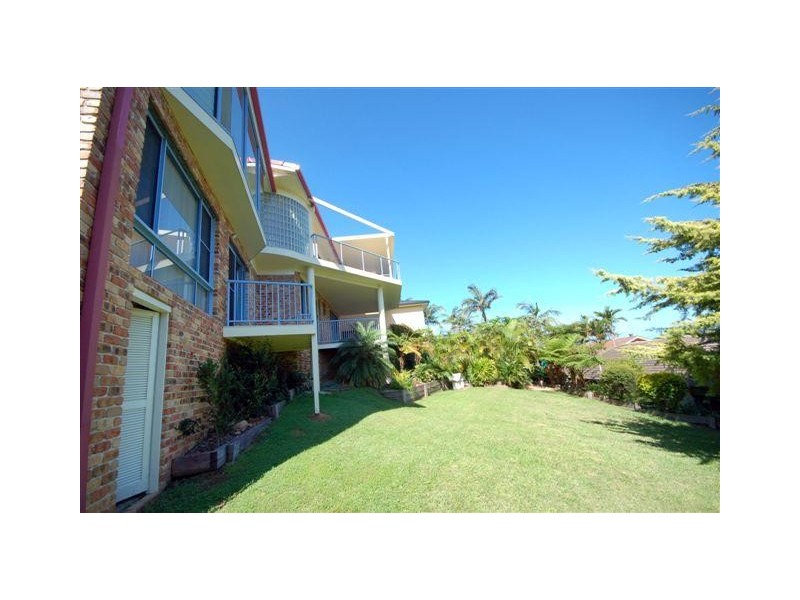 Korora Bay Drive, Korora NSW 2450