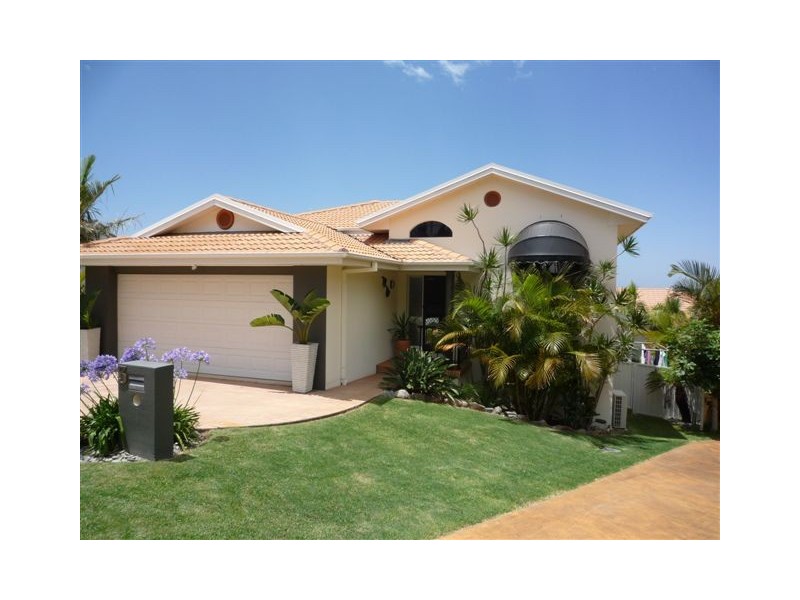 3 Coachmans Close, Sapphire Beach NSW 2450