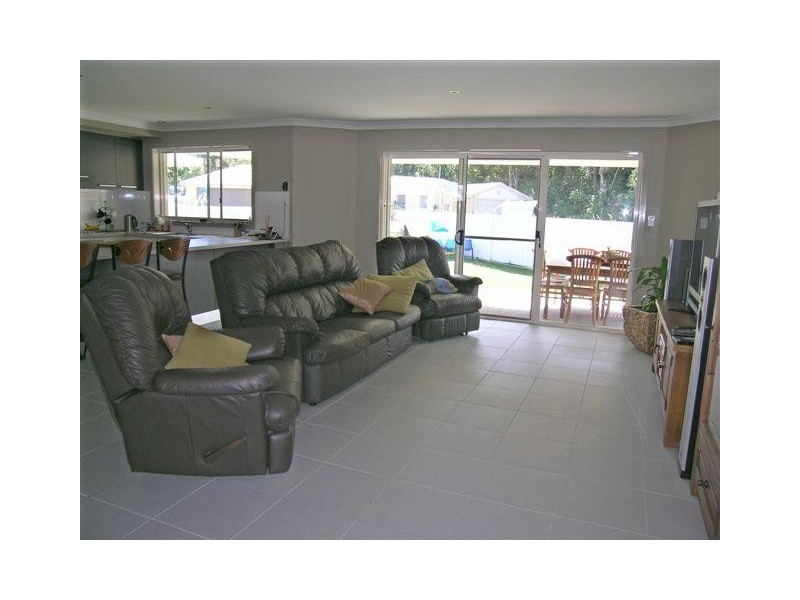 36 Red Cedar Drive, Coffs Harbour NSW 2450