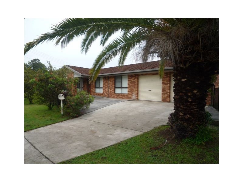 13 Hubbard Street, Woolgoolga NSW 2456