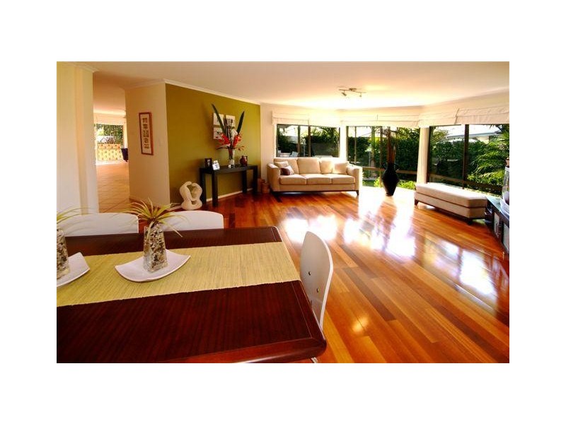 20 Bluewater Place, Sapphire Beach NSW 2450