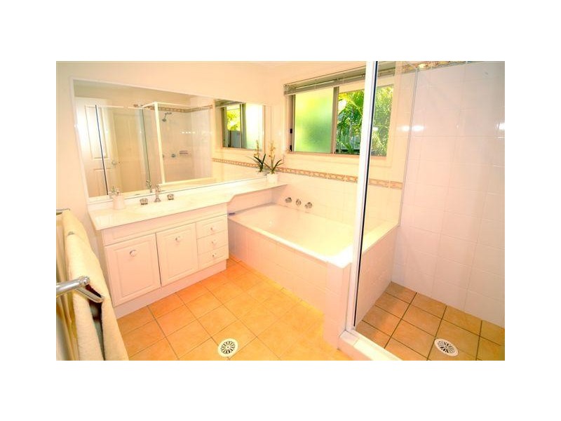 20 Bluewater Place, Sapphire Beach NSW 2450