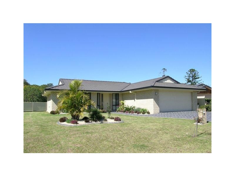 67 Red Cedar Drive, Coffs Harbour NSW 2450