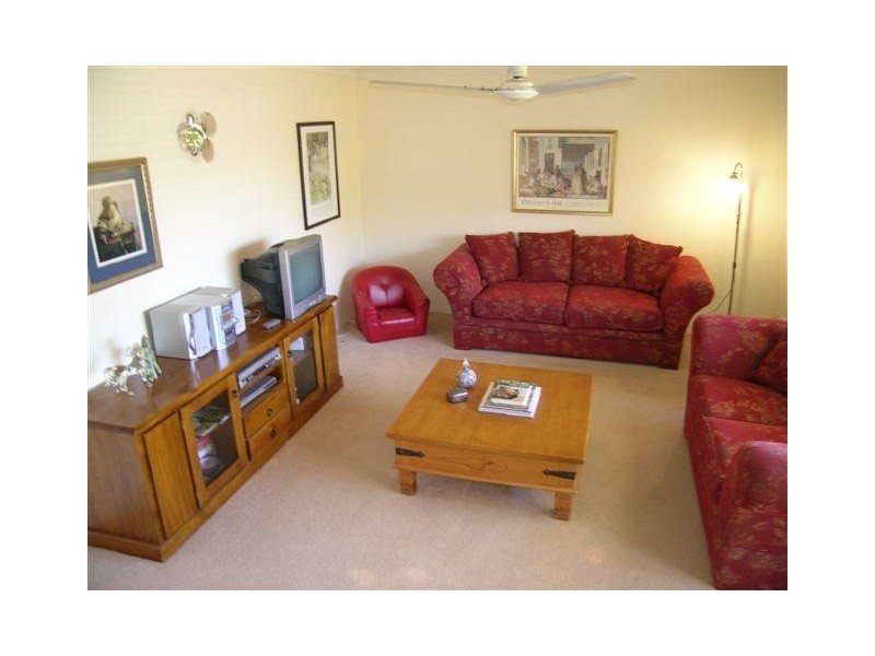 2 Finch Crescent, Coffs Harbour NSW 2450