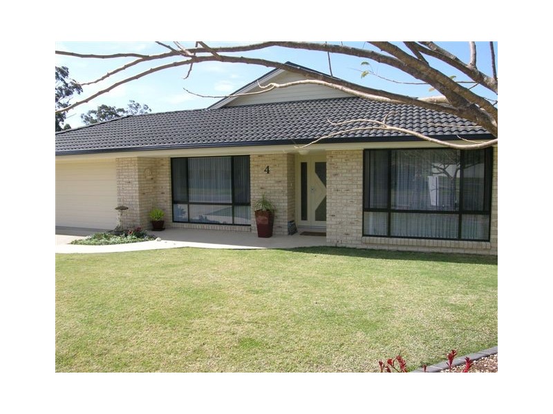 4 Cotswold Close, Coffs Harbour NSW 2450