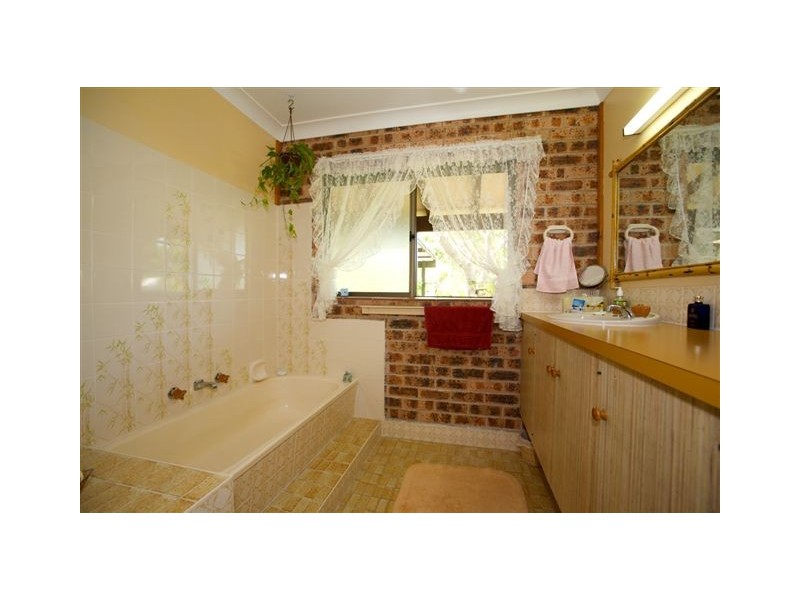 94 Lake Russell Drive, Emerald Beach NSW 2456