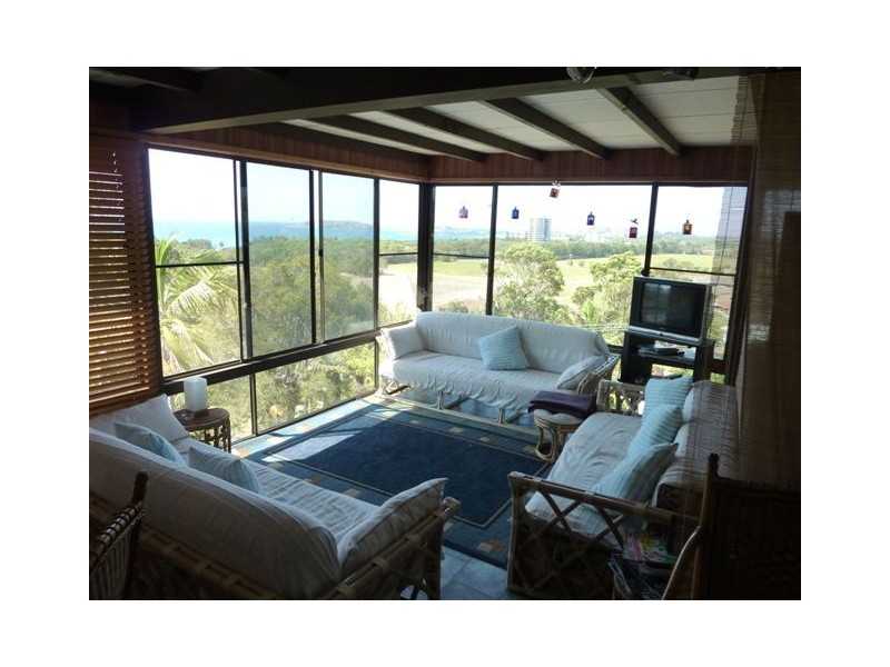 75 Manning Avenue, Coffs Harbour NSW 2450
