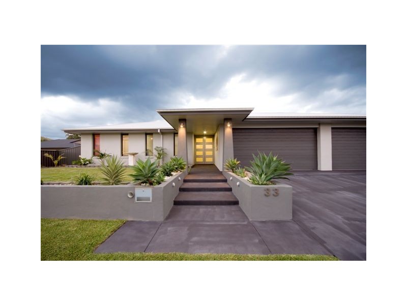 33 Red Cedar Drive, Coffs Harbour NSW 2450