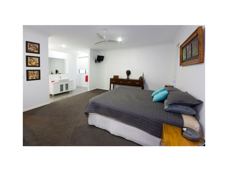 33 Red Cedar Drive, Coffs Harbour NSW 2450